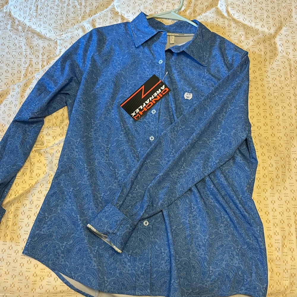 Women’s cinch button up